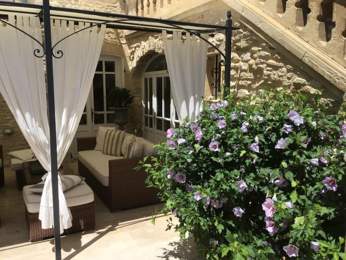 Mas Des Mourgues 2 - Chambres D'Hotes De Charme A Castelnau-Valence 발랑스 외부 사진